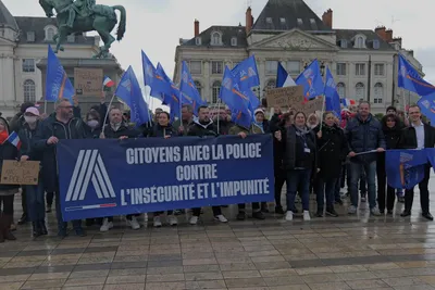 ORLÉANS - 400 personnes pour soutenir la Police