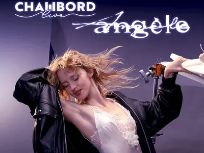Angèle sur la scène de Chambord Live