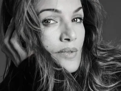 L’actrice Nadia Farès retrouvée inconsciente dans une piscine à Paris