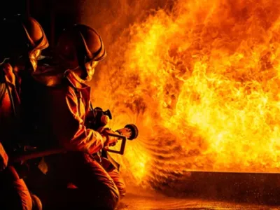 Un incendie détruit un hangar et 300 tonnes de foin dans une ferme...
