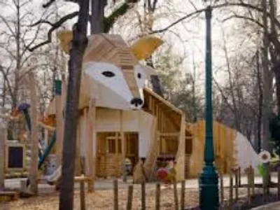 Colmar inaugure une nouvelle aire de jeux au parc du Champ-de-Mars,...