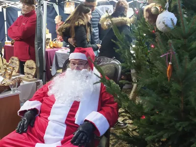 Marché de Noël artisanal à Beaune : l’Atelier du Cloître ouvre ses...