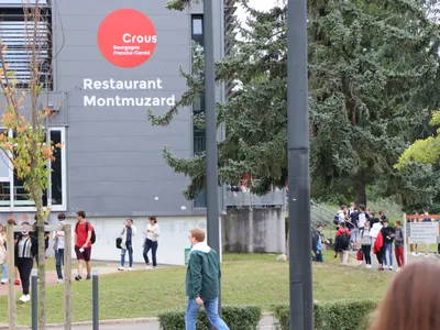 Repas à 1 euro pour tous les étudiants : les jeunes socialistes de...