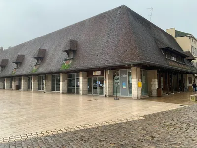 La toiture des Halles de Beaune en partie restaurée