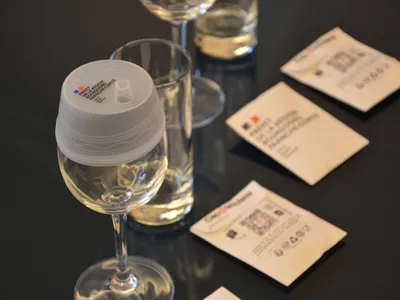 Connaissez-vous la « Capote2Verre » ? La Préfecture en est à...