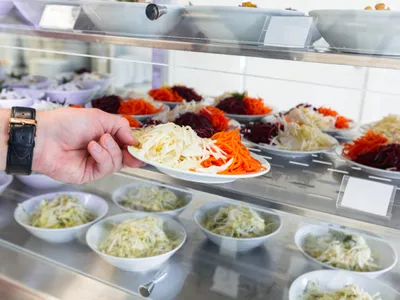 Restauration scolaire : le projet “Chouette Cantine” tend à...