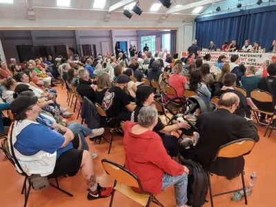 Rassemblement hier devant l’hôpital de Meulan-en-Yvelines