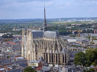 Un important dispositif de pompiers déployé autour de la cathédrale...