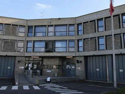 Des armes artisanales retrouvées au centre pénitentiaire de...