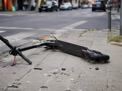 Deux ados blessées dans un accident de trottinette à...