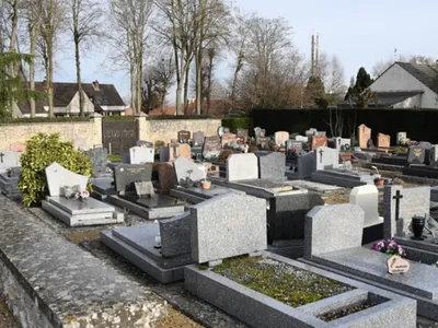 Entrée du cimetière détruite après un accident nocturne dans l’Oise