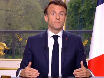 Finalement, Emmanuel Macron juge « plutôt positif » l'accord avec...