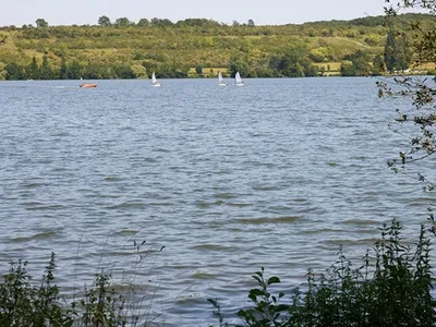 Le plan d'eau de Mézières-Écluzelles, le plus grand lac d'Eure-et-Loir