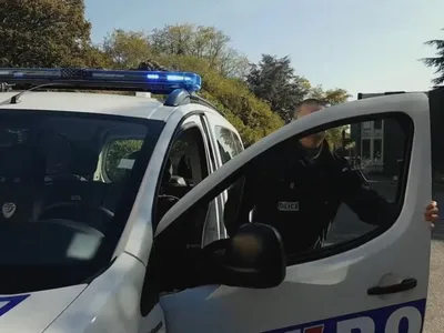 Deux policiers blessés dans un accident de la route à Versailles...