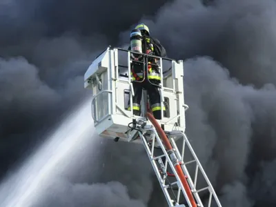Une centaine de salariés au chômage technique après un feu...
