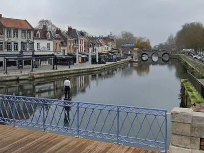 Un homme repêché dans la Somme dans un état critique