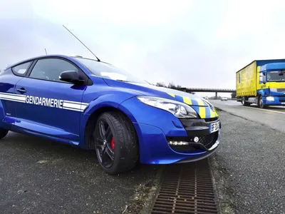 Un gendarme réserviste blessé pendant une course-poursuite avec des...