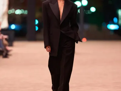 FG CHIC : THE NEW POWER SUIT 
