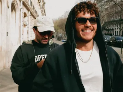 ANOTR poursuit sa métamorphose avdc Talk To You