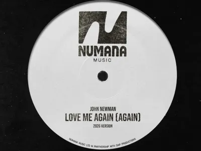John Newman sort la version électro de son hit planétaire 'Love me...