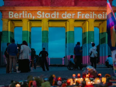 Drame à la Gay Pride de Berlin: un attentat fait 1 mort et 29...