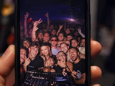 « P*tain du soirée », la fête à la verticale