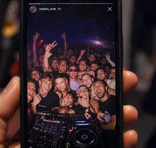 « P*tain du soirée », la fête à la verticale