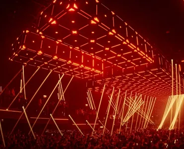 UNVRS dévoile la programmation de son opening