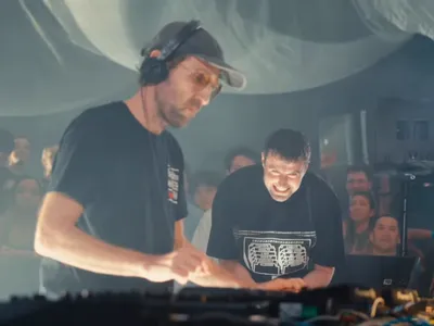 Fred Again va publier son set historique avec Thomas Bangalter