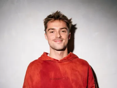 Faire la fête malgré la guerre, le retour de Max Laulom