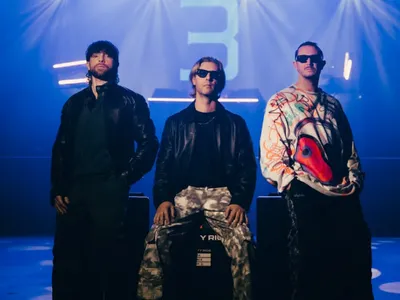 PNAU et MEDUZA unissent leurs univers pour Rollin