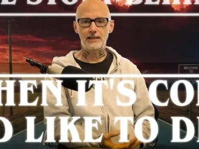 Boosté par Stranger Things, Moby sort une nouvelle version de 'When...