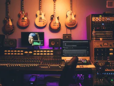 Industrie musicale vs IA, la bataille fait rage