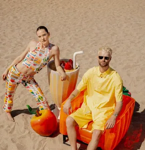 SOFI TUKKER célèbre Barcelone avec son nouveau single "Barthelona"