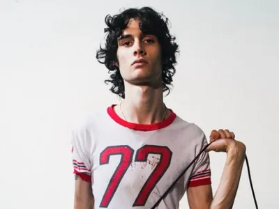 Sombr, la nouvelle sensation de la pop alternative