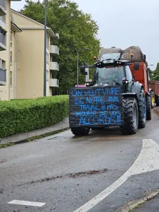 Un agriculteur sur deux est sous le SMIC, une urgence ignorée par...