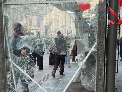 Premier bilan financier après les dégradations du 17 octobre à...