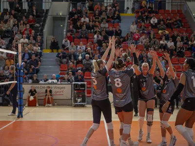 "Parle, ta bouche ne te sert pas qu'à sucer" : Emmanuel Dumortier,...