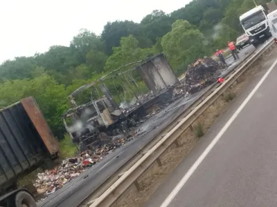 Poids lourd en feu sur l'A33 : l'autoroute coupée depuis 3h ce...