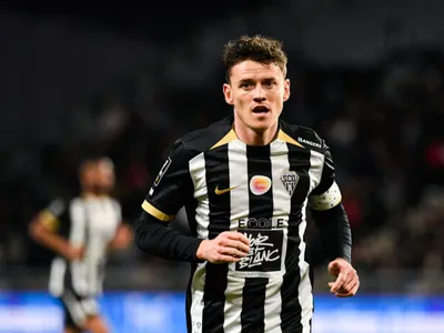 VIDEO. Angers Sco : les adieux de Pierrick Capelle et Abdoulaye...
