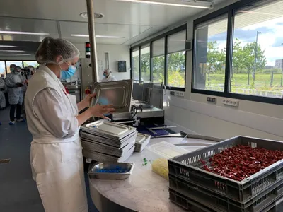 Angers Loire Métropole. La cuisine centrale Papillote et Compagnie...