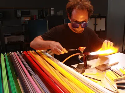 Hérault : La Biennale du Verre revient souffler un vent de création...