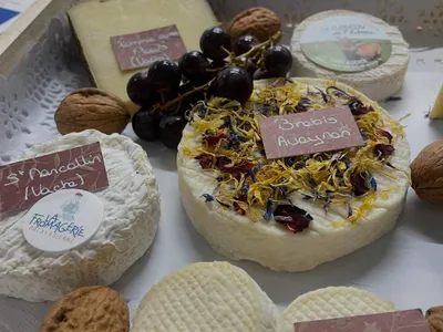 Apéro, plat, dessert : la sélection de la Fromagerie Palavasienne à...