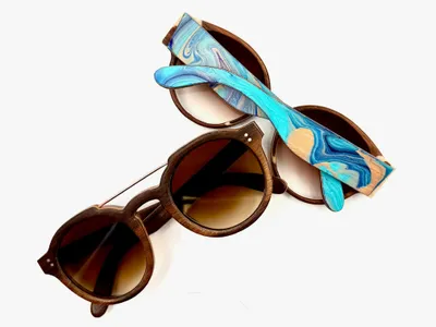 Narbonne : des lunettes en bois taillées comme des pièces d’orfèvrerie