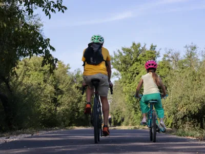 5 idées de balades à vélo en famille autour du Golfe du Lion