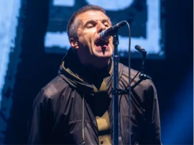 Oasis avance l'un de ses concerts au Stade de France