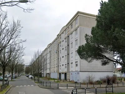 Nantes : un sexagénaire retrouvé mort à son domicile du quartier...