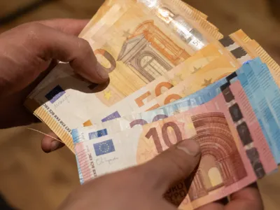 Argent liquide : ce que la loi vous autorise vraiment avec vos...