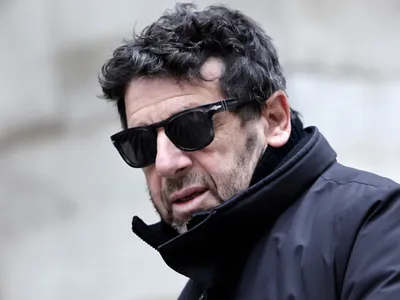 Patrick Bruel contraint d'annuler sa tournée : les accusations qui...