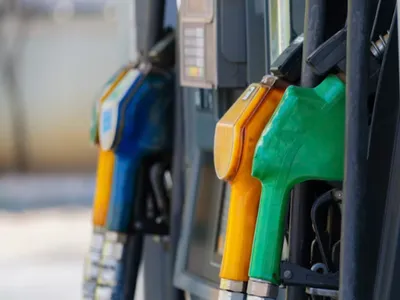 Carburants : les aides pour "les gros rouleurs" prolongées
